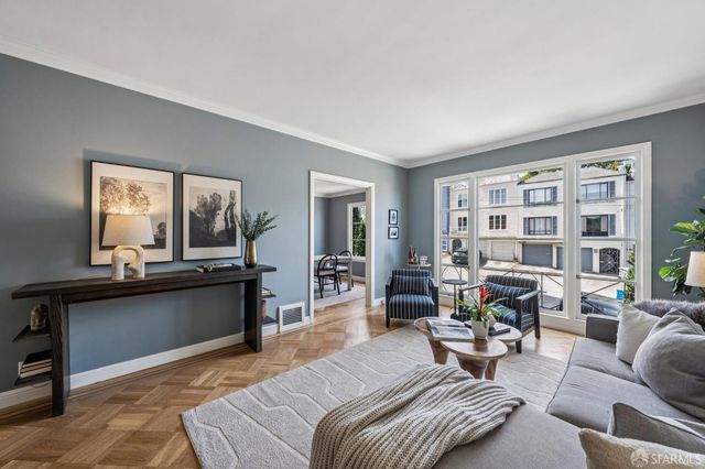 2062 10th Avenue, San Francisco, CA 94116