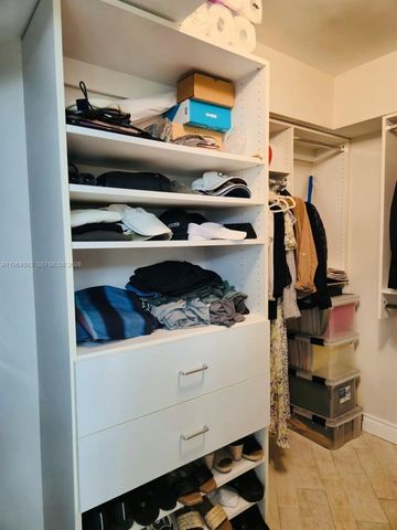 3530 Mystic Pointe Dr 2215, Aventura, FL 33180