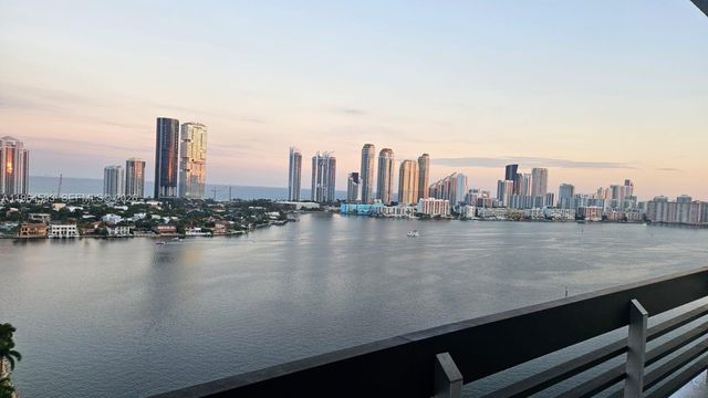 3530 Mystic Pointe Dr 2215, Aventura, FL 33180