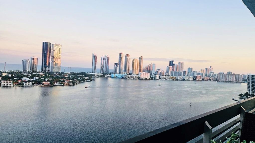 3530 Mystic Pointe Dr 2215, Aventura, FL 33180