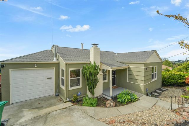 16049 Selborne Dr, Castro Valley, CA 94578