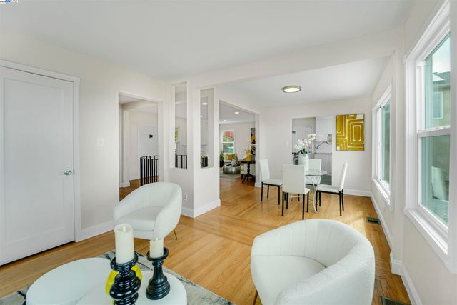 16049 Selborne Dr, Castro Valley, CA 94578
