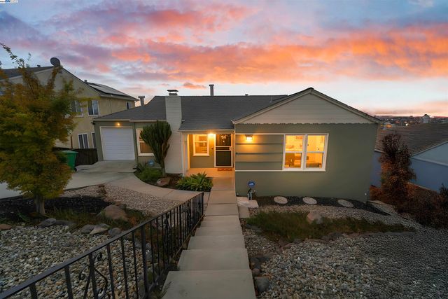 16049 Selborne Dr, Castro Valley, CA 94578