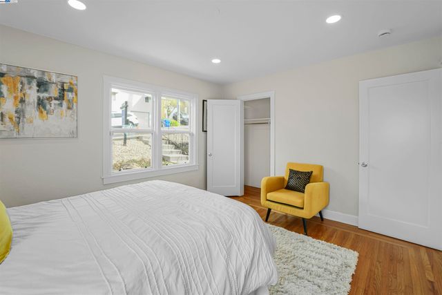 16049 Selborne Dr, Castro Valley, CA 94578