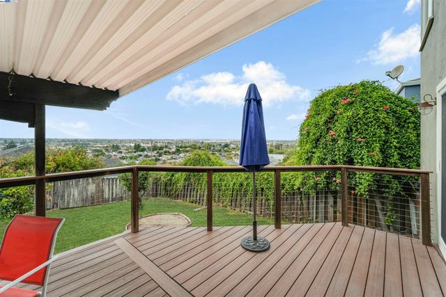 16049 Selborne Dr, Castro Valley, CA 94578