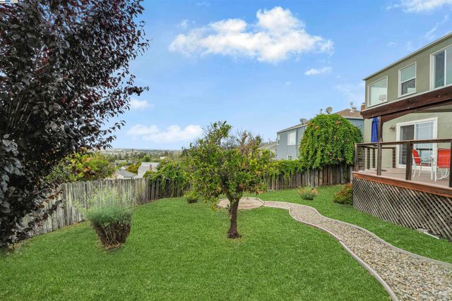 16049 Selborne Dr, Castro Valley, CA 94578