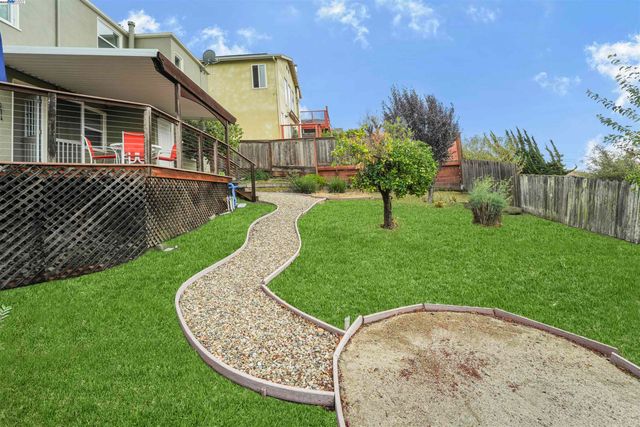 16049 Selborne Dr, Castro Valley, CA 94578