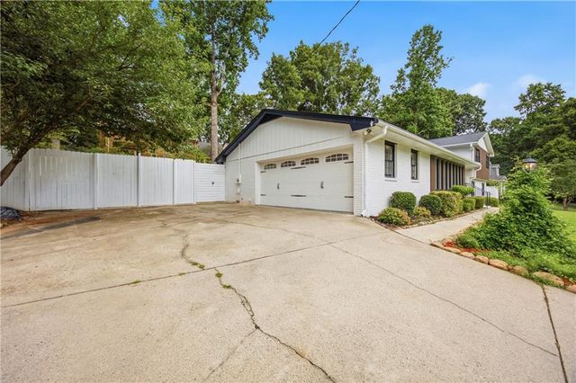 2220 Spring Mill Cove, Dunwoody, GA 30338