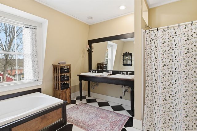 36 Maple Street, Wilbraham, MA 01095