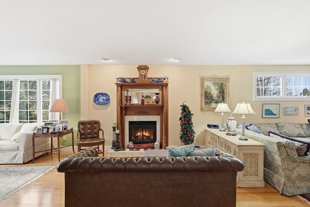 36 Maple Street, Wilbraham, MA 01095