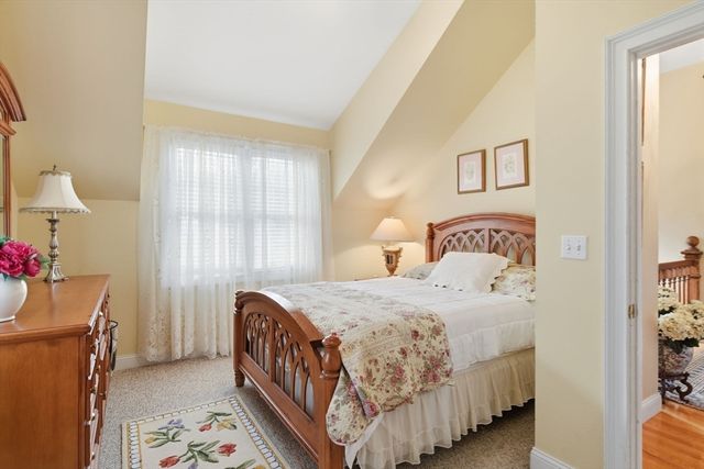 36 Maple Street, Wilbraham, MA 01095