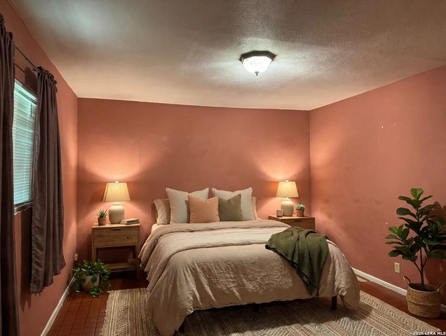 1214 McCauley, San Antonio, TX 78224