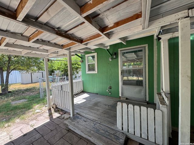 1214 McCauley, San Antonio, TX 78224