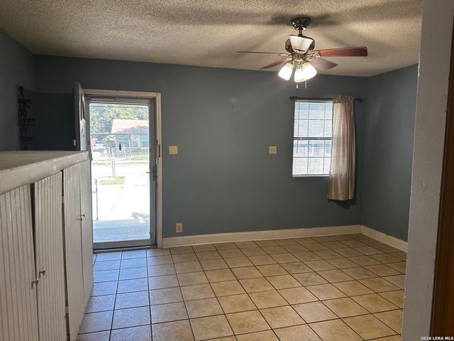 1214 McCauley, San Antonio, TX 78224