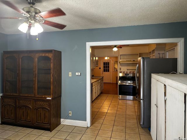 1214 McCauley, San Antonio, TX 78224