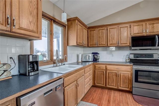 117 Hayes Road, Wellsville, KS 66092