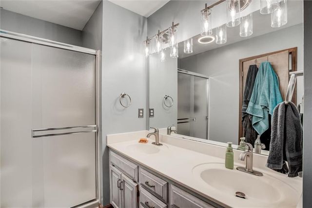 117 Hayes Road, Wellsville, KS 66092