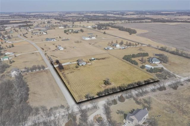 117 Hayes Road, Wellsville, KS 66092