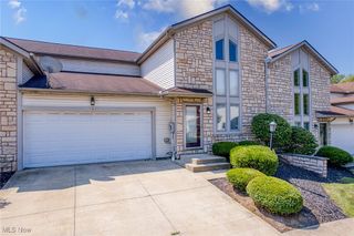 1821 Stone Manor Circle, Brunswick, OH 44212