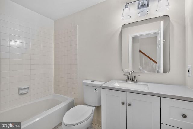 43471 PLANTATION TER, Ashburn, VA 20147