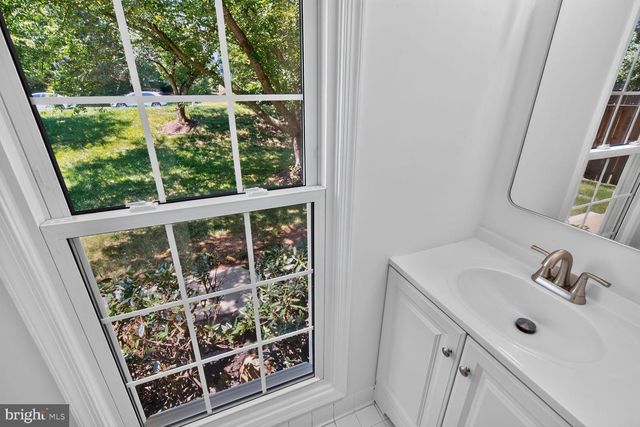 43471 PLANTATION TER, Ashburn, VA 20147