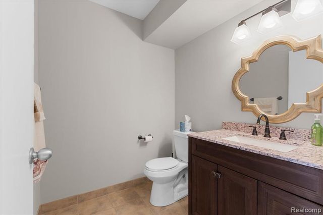 630 Ashley Circle, Rochester Hills, MI 48307