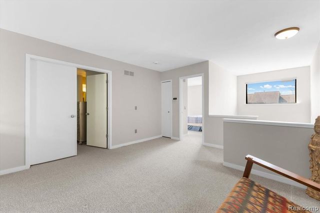 630 Ashley Circle, Rochester Hills, MI 48307