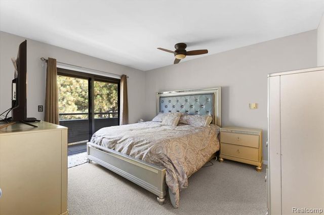 630 Ashley Circle, Rochester Hills, MI 48307