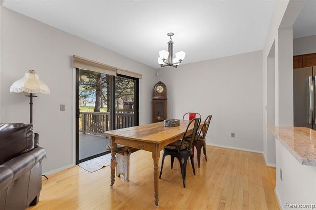 630 Ashley Circle, Rochester Hills, MI 48307