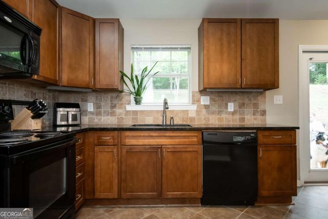 280 Twin Creek Shores, Athens, GA 30605
