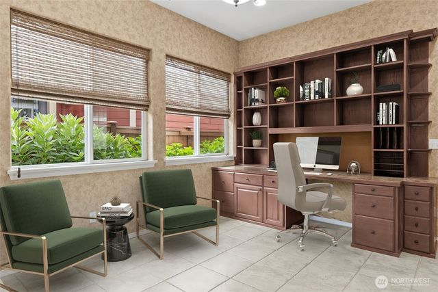 8336 Bainbridge Loop NE, Lacey, WA 98516