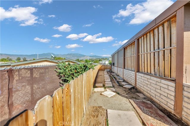 43678 Pioneer, Hemet, CA 92544