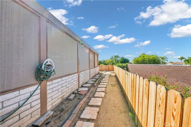 43678 Pioneer, Hemet, CA 92544