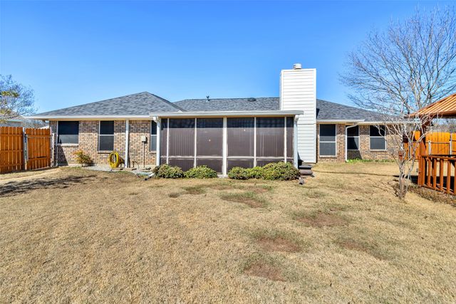 209 Bryant Street, Pottsboro, TX 75076