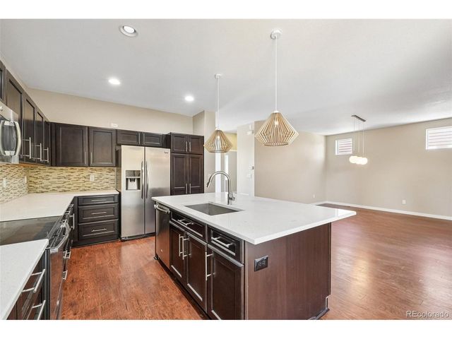 10202 Southlawn Cir, Commerce City, CO 80022