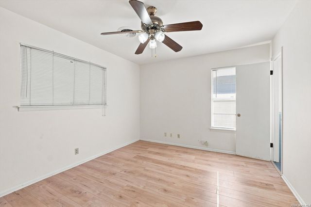 223 SUMMERTIME DR, San Antonio, TX 78216