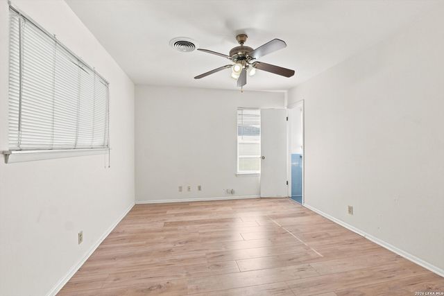 223 SUMMERTIME DR, San Antonio, TX 78216