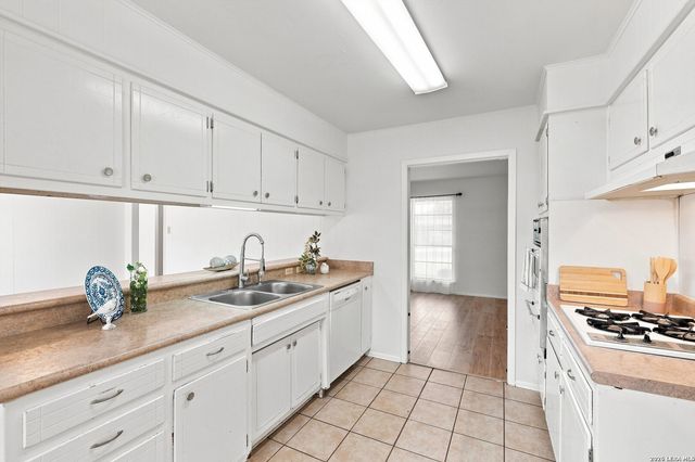 223 SUMMERTIME DR, San Antonio, TX 78216