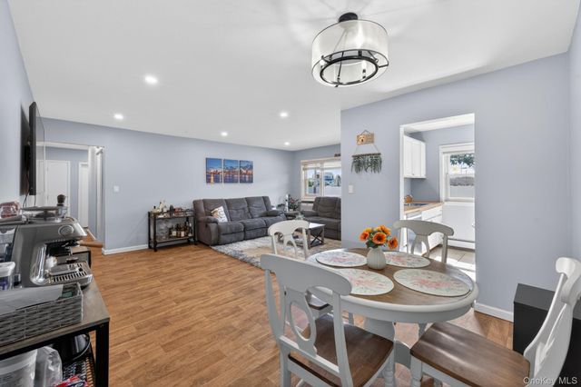 4 Rose Street 6 -F1, Oceanside, NY 11572