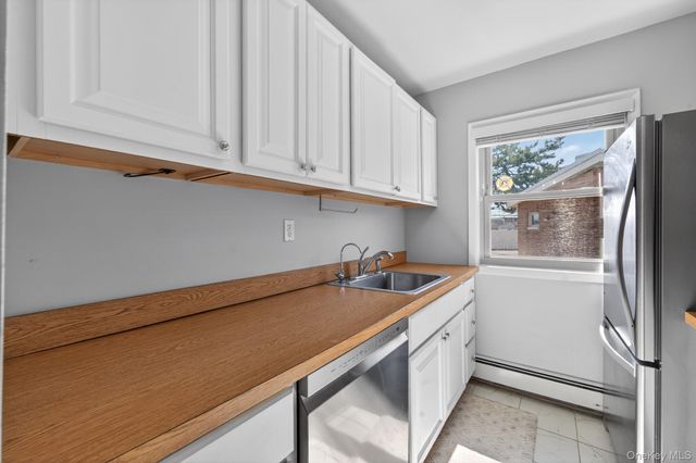 4 Rose Street 6 -F1, Oceanside, NY 11572