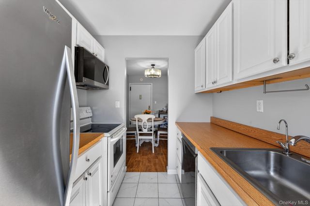 4 Rose Street 6 -F1, Oceanside, NY 11572