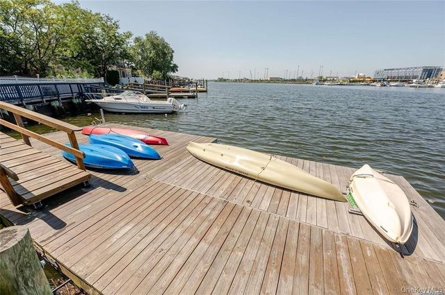 4 Rose Street 6 -F1, Oceanside, NY 11572