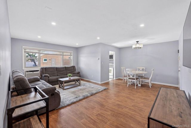 4 Rose Street 6 -F1, Oceanside, NY 11572