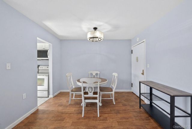 4 Rose Street 6 -F1, Oceanside, NY 11572