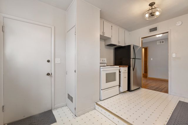 3801 E GRAIL AVE, Wichita, KS 67218