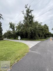 498 NE Broad Street, Jesup, GA 31546