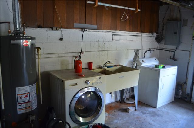 344 Jo Ann Dr, Monessen, PA 15062