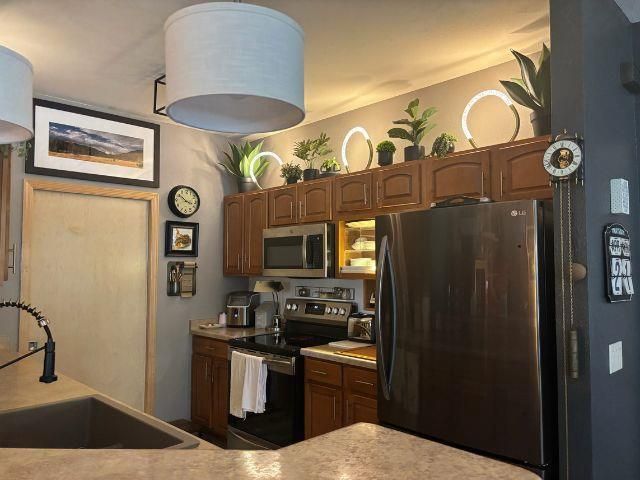 702 Clardell Drive, Sun Prairie, WI 53590