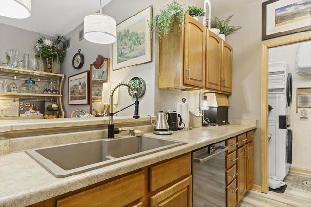 702 Clardell Drive, Sun Prairie, WI 53590