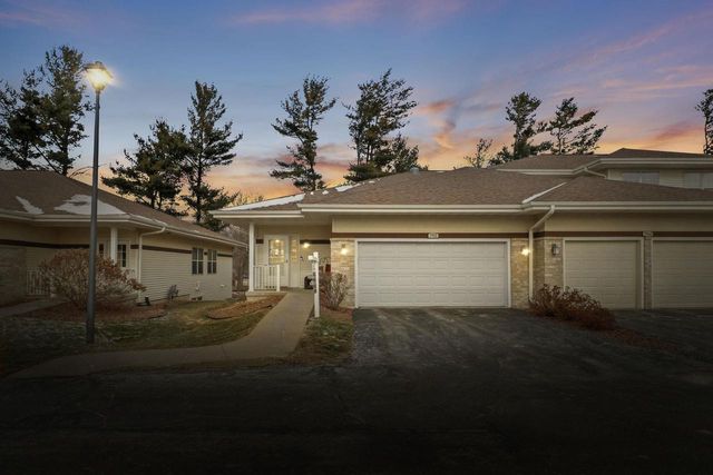 702 Clardell Drive, Sun Prairie, WI 53590